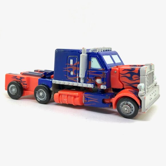 Transformers Optimus Prime Hasbro Bakery Crafts 2007 Autobots action figure - Picture 5 of 16
